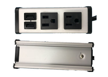 USB 충전기 2를 가진 Mountable 2가지의 방법 소켓 힘 지구는 5V 2.1A/5V 1.0A를 향합니다