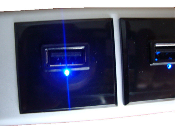 가정/상업적인 사용을 위한 큰 파도 보호를 가진 배수 11 usb 포트 힘 지구