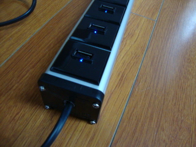 가정/상업적인 사용을 위한 큰 파도 보호를 가진 배수 11 usb 포트 힘 지구